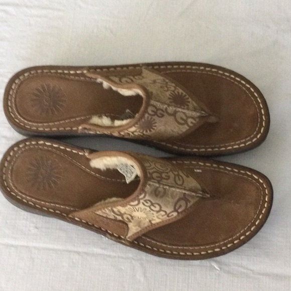 UGG Australia Women’s Sherpa Brown and Tan Women's Sandals Sz 8 - Picture 1 of 9